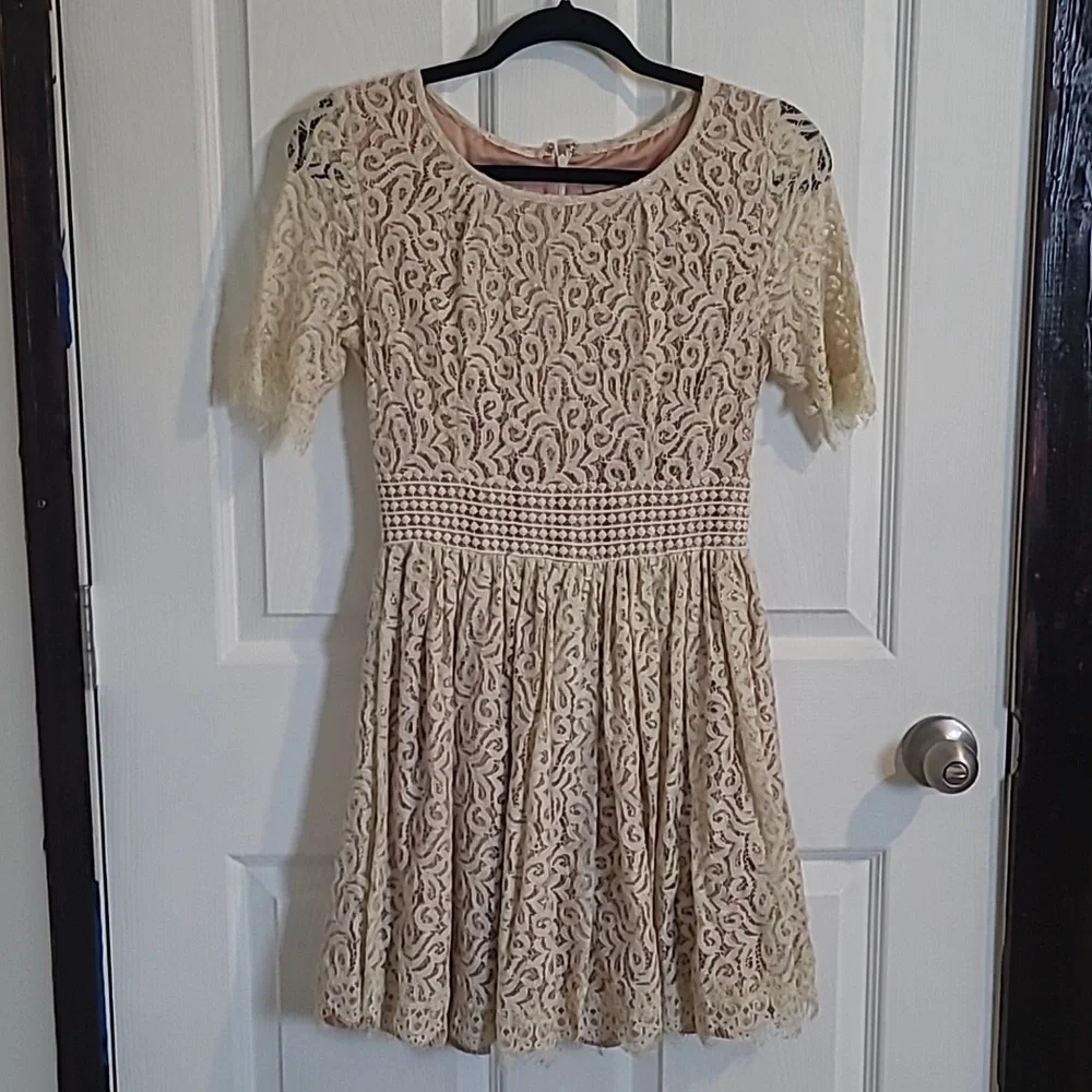 Darling Cream Dress - Picture 2 of 7